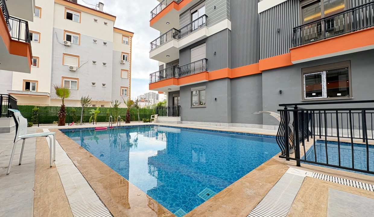 06c8cd0c-a4c8-425a-94a5-1cc1e5585a4b