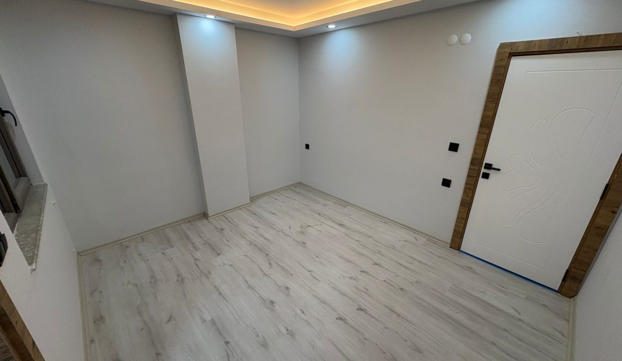 9f0caebc-4fe3-443f-976c-32a77f8c21e1